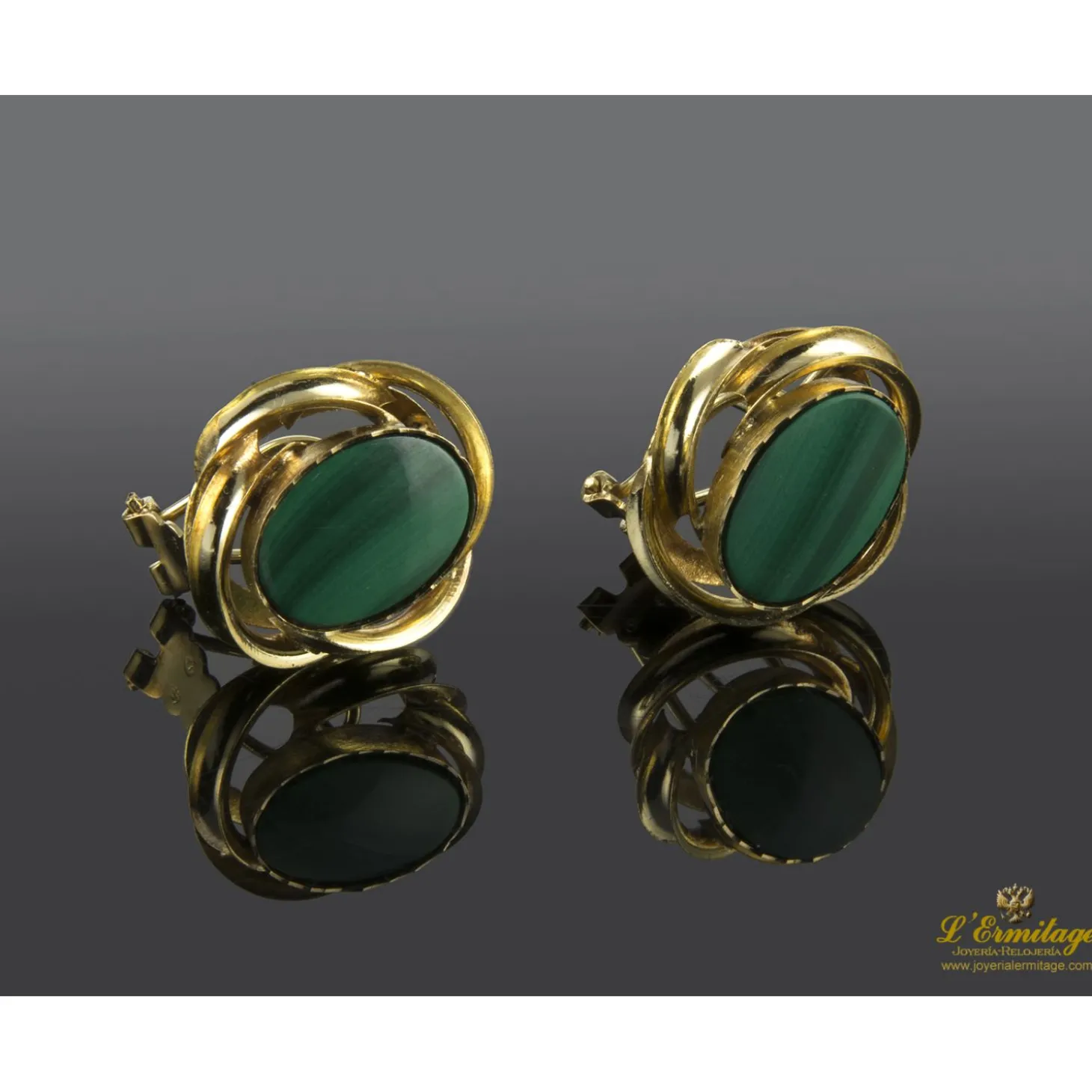 PENDIENTES Pendientes realizados en oro amarillo con malaquitas talla oval
