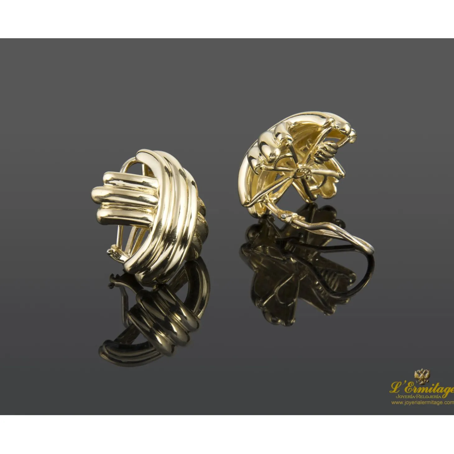 PENDIENTES Pendientes tiffany & co realizados en oro amarillo.