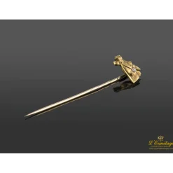 PISACORBATAS Alfiler de corbata realizado en oro amarillo y brillante.