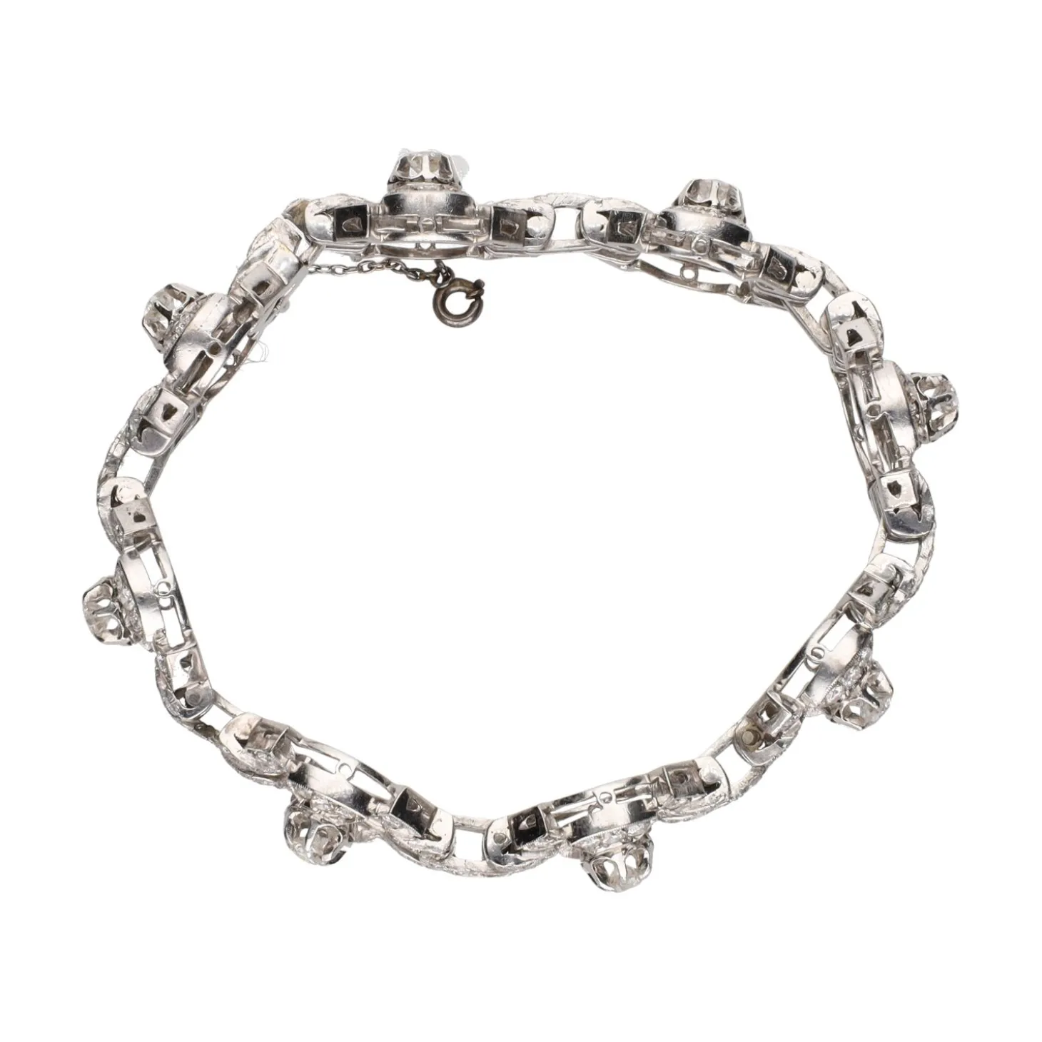 PULSERAS Pulsera antigua en platino y diamantes naturales.
