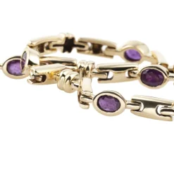 PULSERAS Pulsera en oro amarillo y rubíes.