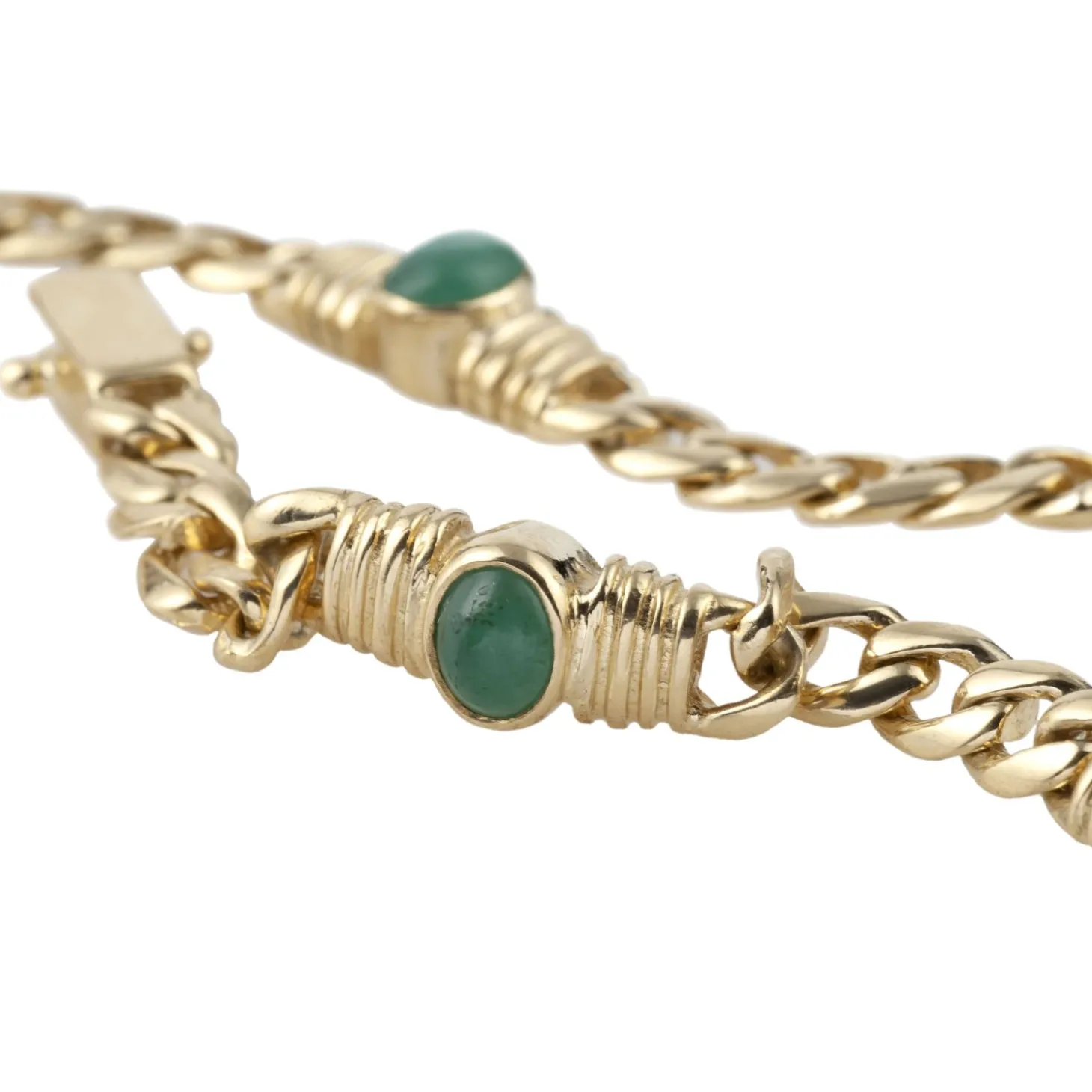PULSERAS Pulsera en oro amarillo y esmerladas.