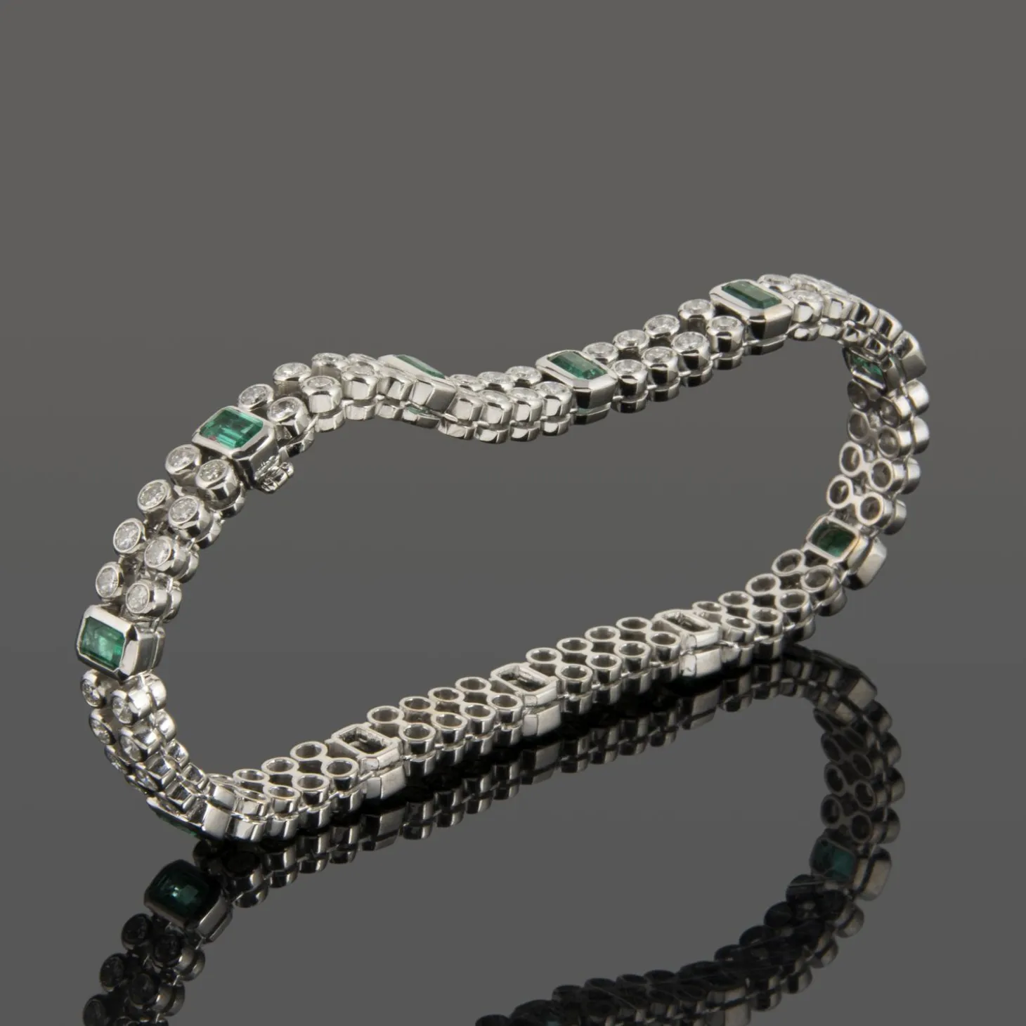 PULSERAS Pulsera oro blanco esmeraldas y diamantes