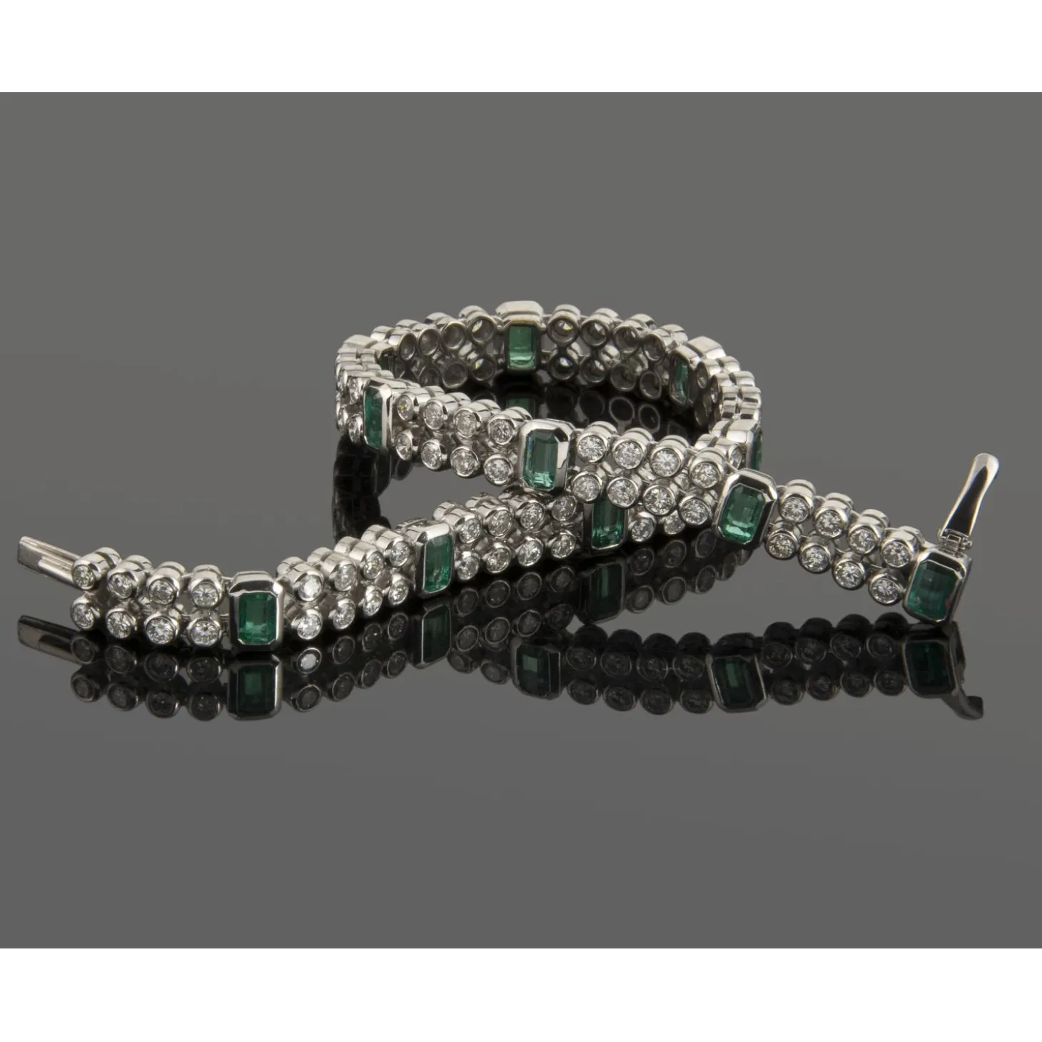 PULSERAS Pulsera oro blanco esmeraldas y diamantes